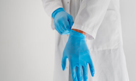 Understanding the Differences between Sterile and Non-Sterile Gloves